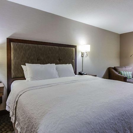 Hampton Inn Диксон Экстерьер фото
