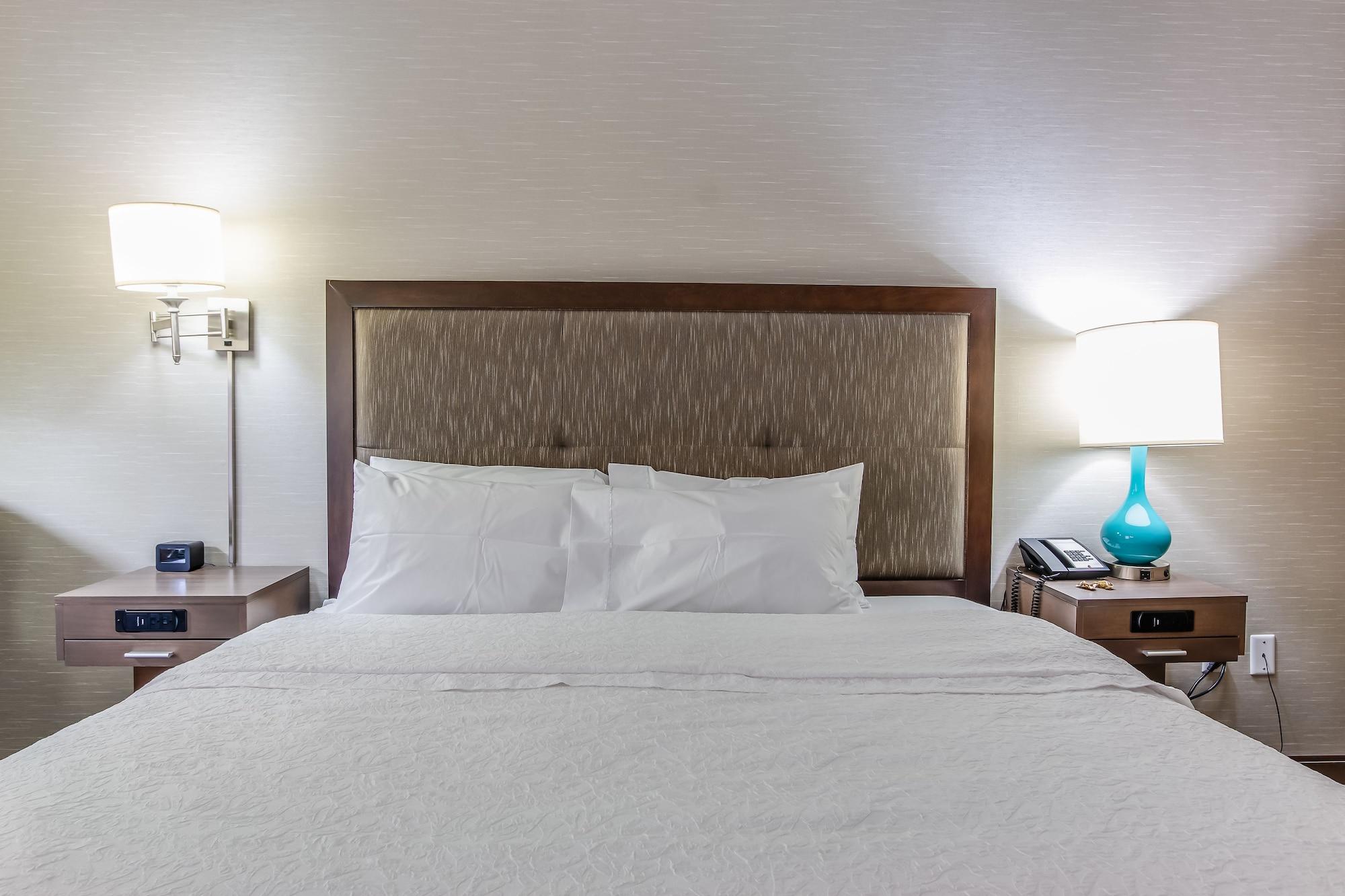 Hampton Inn Диксон Экстерьер фото