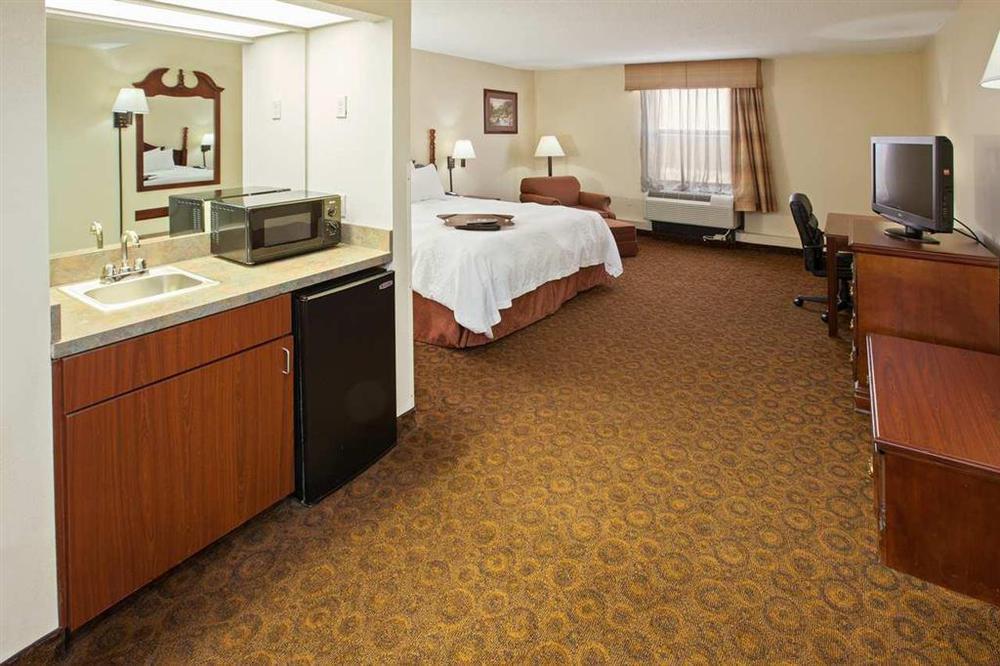 Hampton Inn Диксон Номер фото
