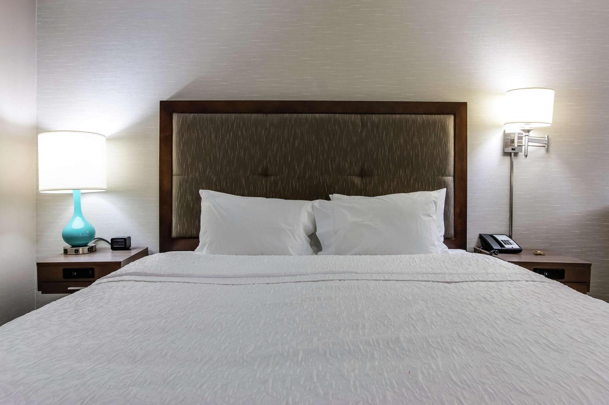 Hampton Inn Диксон Экстерьер фото