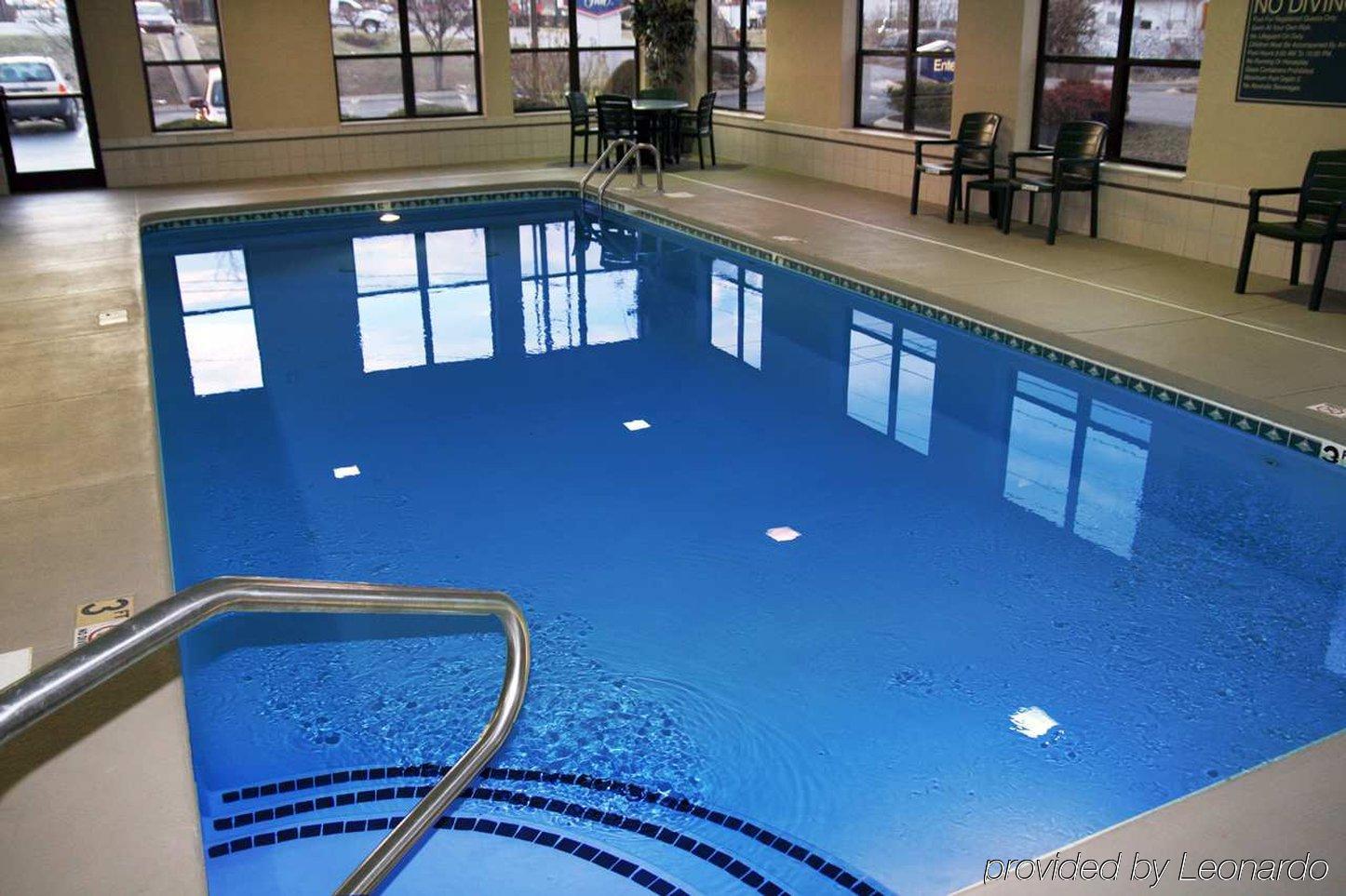 Hampton Inn Диксон Удобства фото