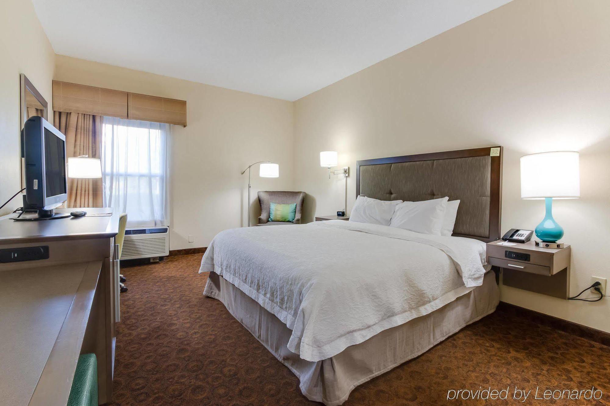 Hampton Inn Диксон Экстерьер фото