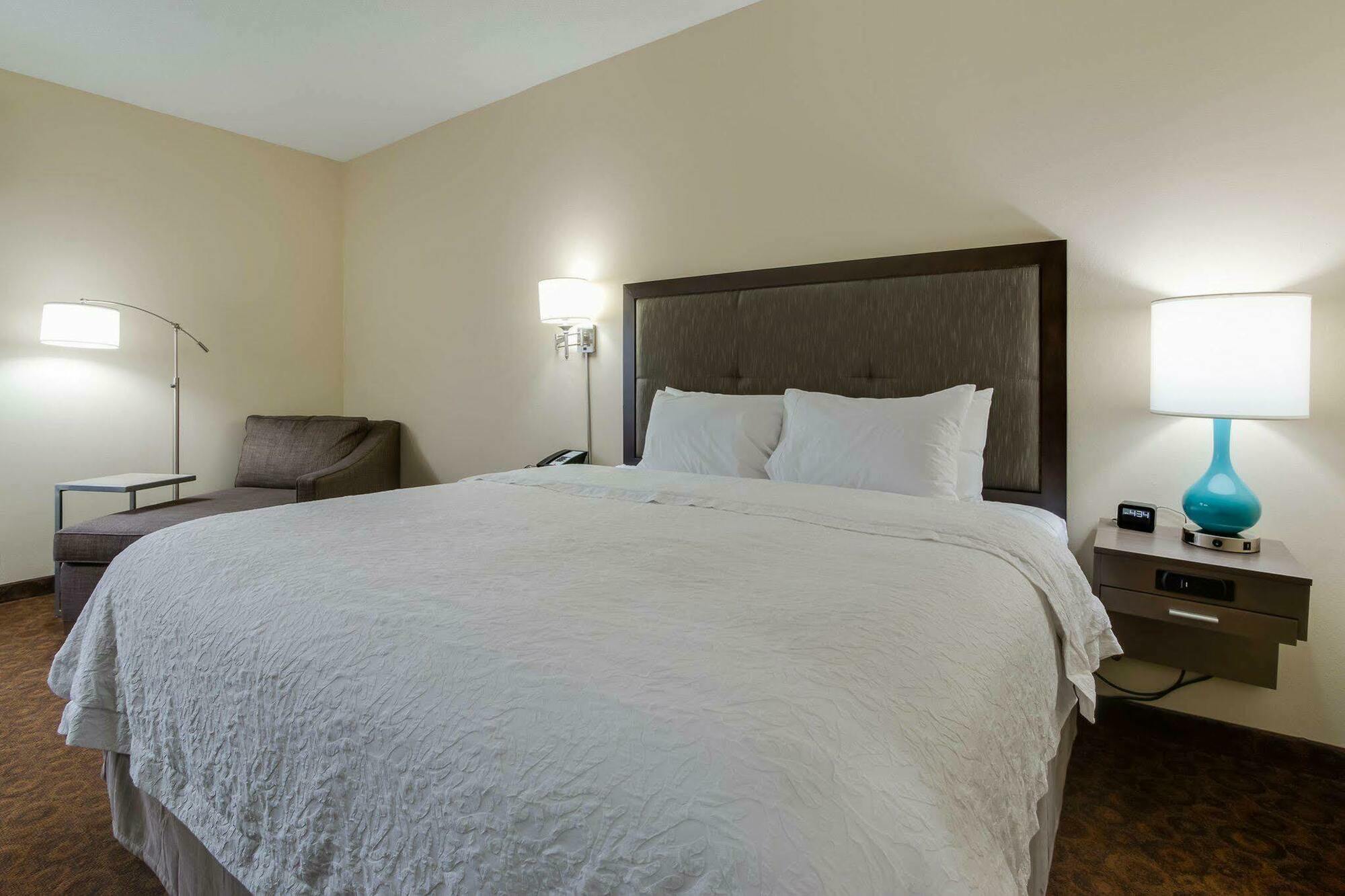 Hampton Inn Диксон Экстерьер фото